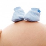 妊娠中の出血やおりものの色や量でわかる流産の兆候とは？